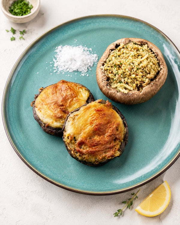 Fyldte portobello i airfryer – saftige svampe med chorizo og smeltet mozzarella