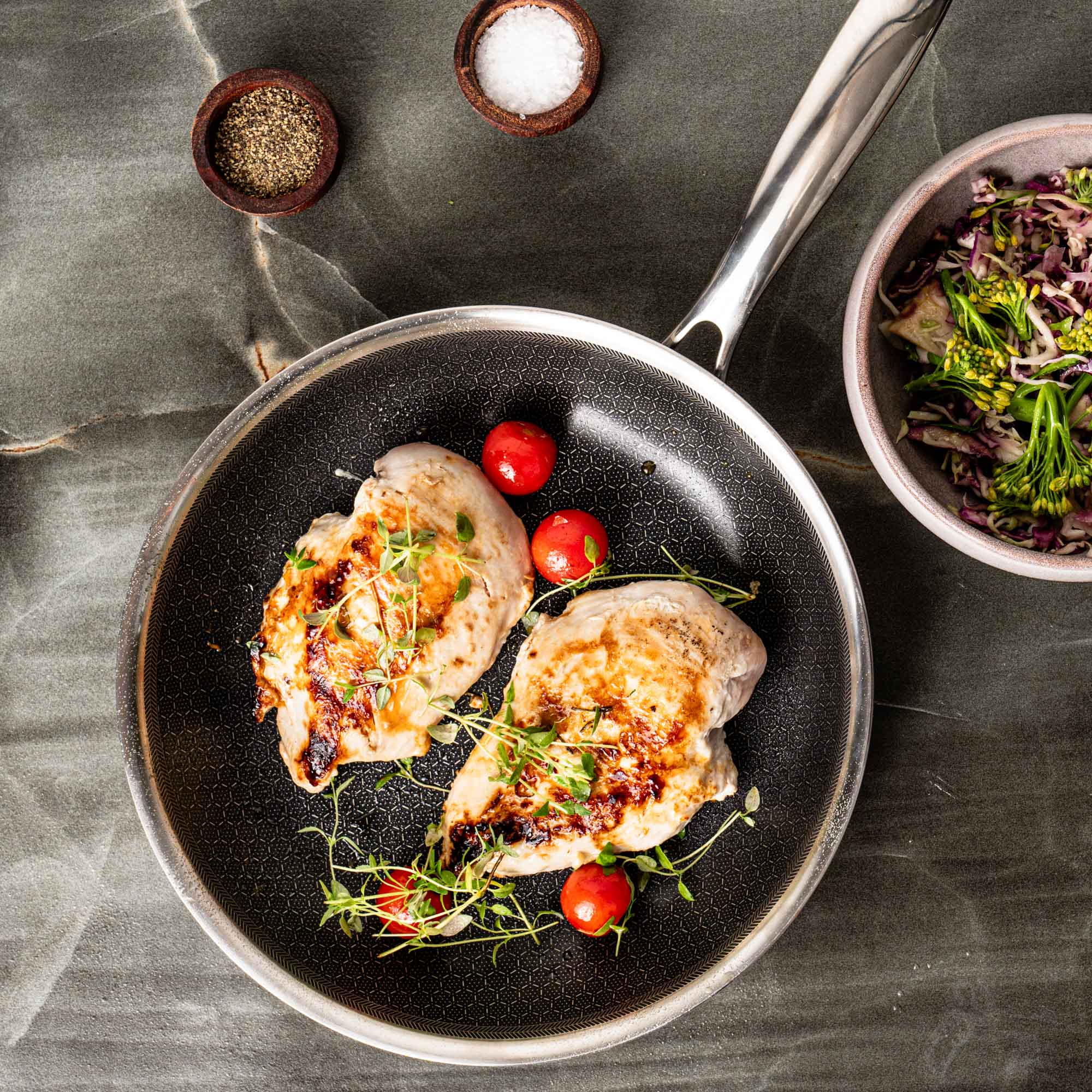 Derfor skal du vælge en Hybrid-pande – og hvad forskellen egentlig er