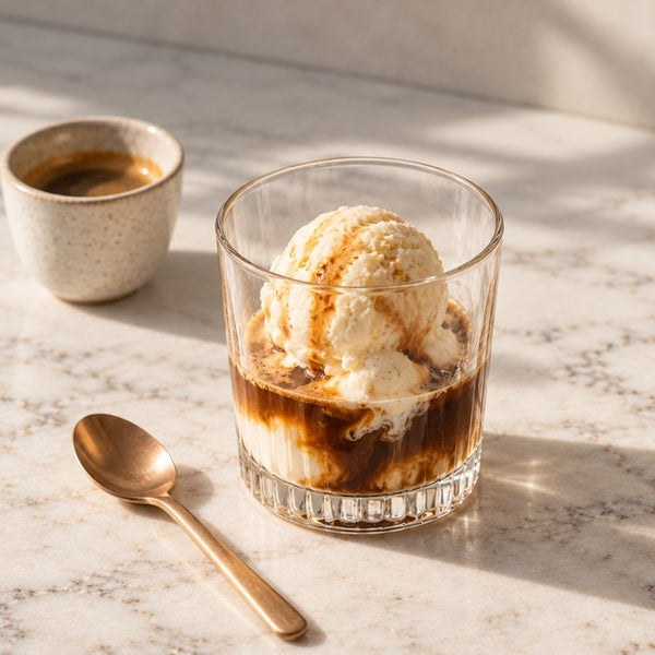 Affogato – vaniljeis med varm espresso