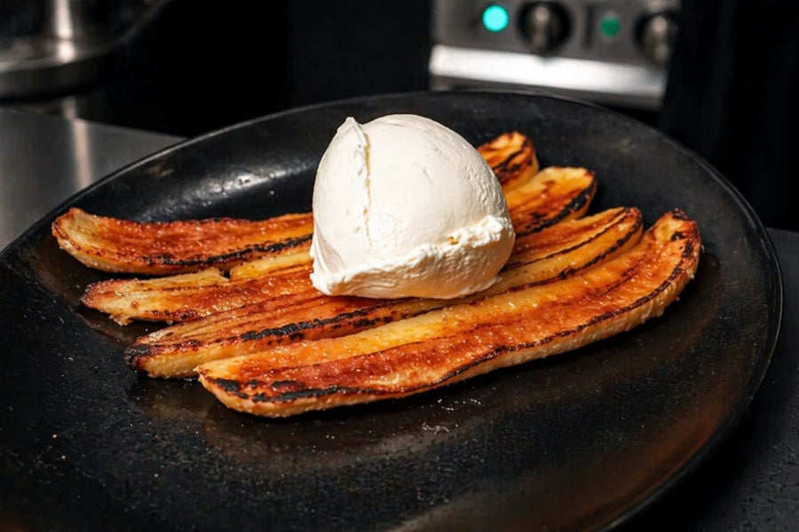 Sprød bananasplit i airfryer – dessert med vaniljeis på 10 minutter