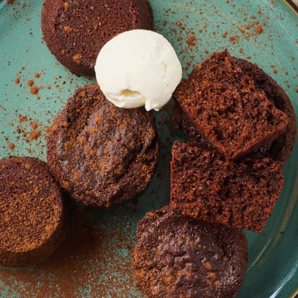 Chokolademuffins med espresso og vaniljeis i airfryer