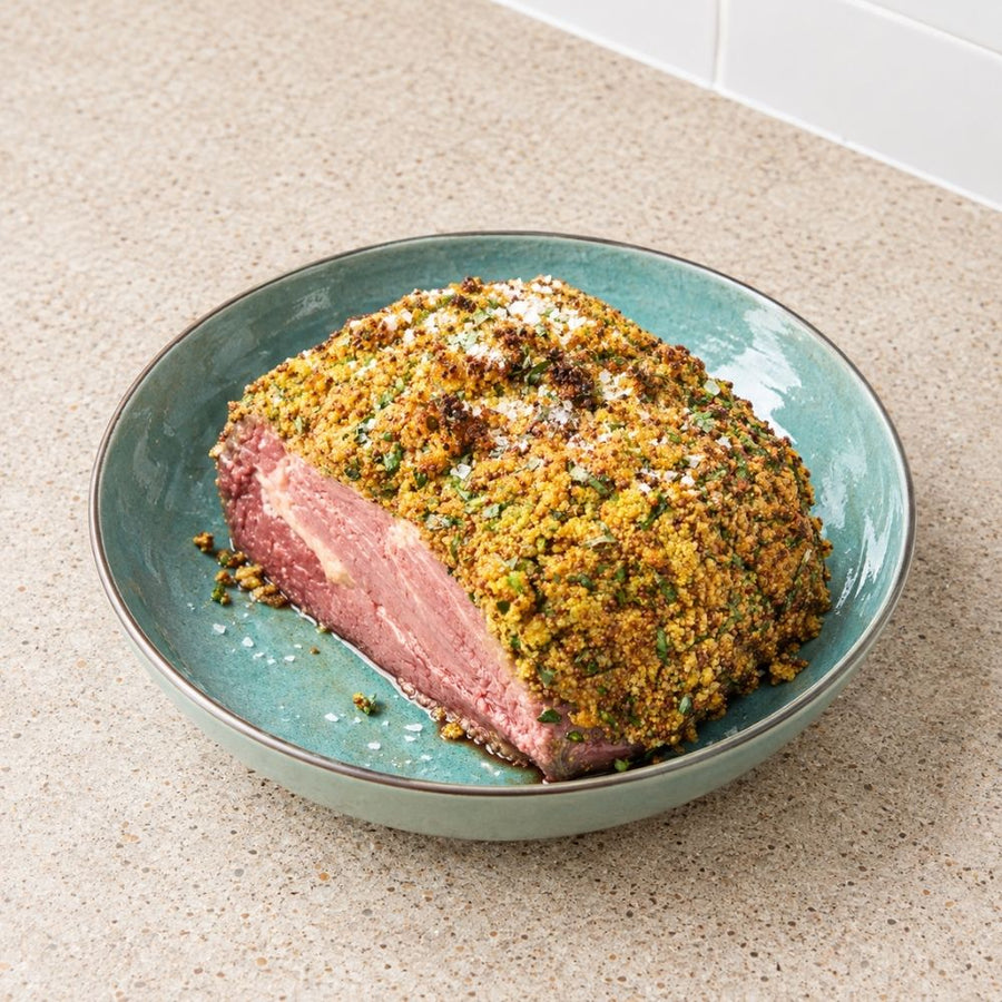 Helstegt ribeye med sprød urtecrust og cremede svampe i airfryer