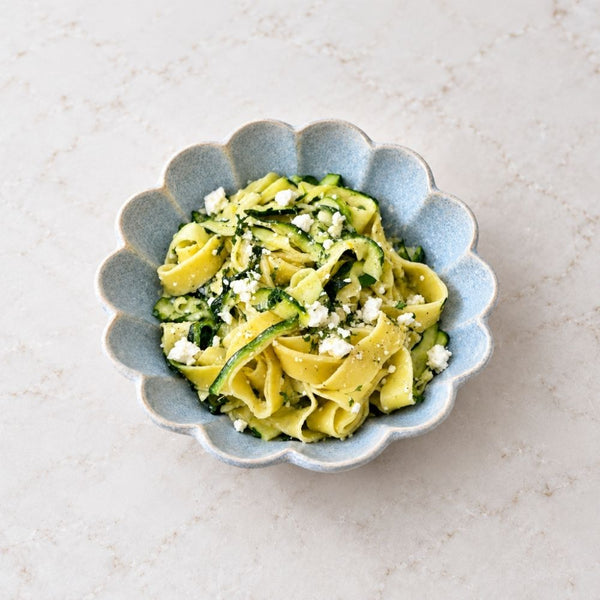 Pastasalat med squash, feta og mynte