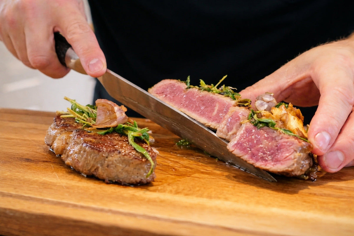 Perfekt stegt bøf medium rare – sådan gør du som på restaurant
