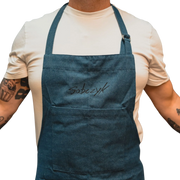 Premium kokkeforklæde i bomuld med praktiske lommer – slidstærkt og komfortabelt – Casper Sobczyk