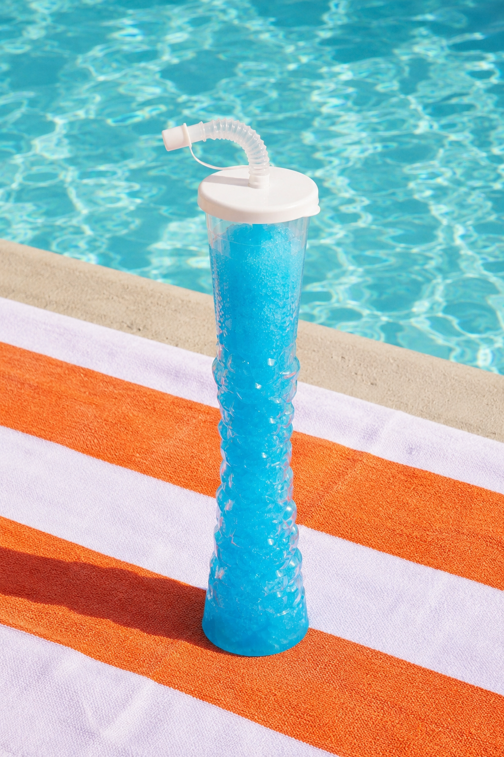 Slush Ice Bæger med Låg og Sugerør (500 ml) - Assorteret farve