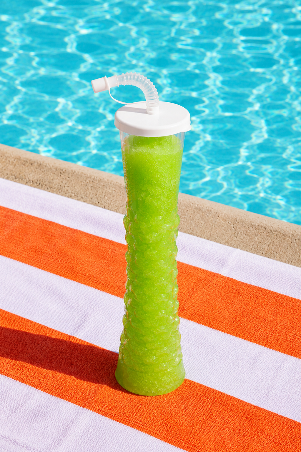 Slush Ice Bæger med Låg og Sugerør (500 ml) - Assorteret farve