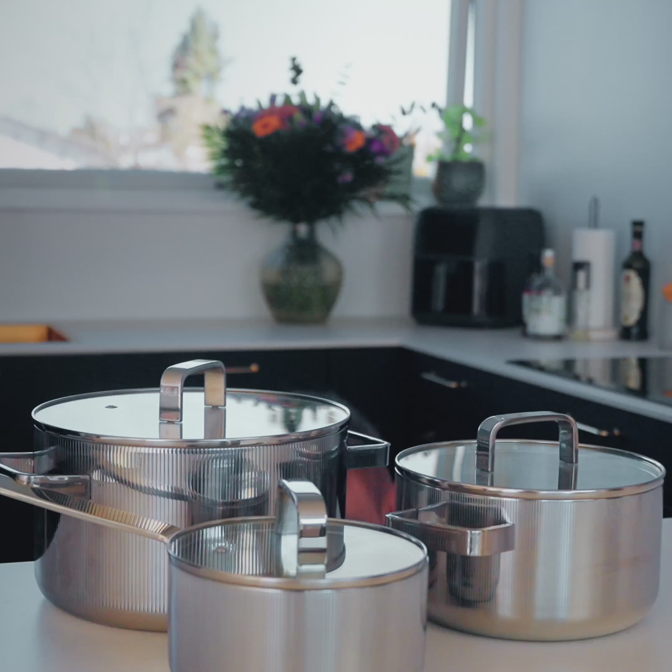 Indlæs video: Stria Gryde m. låg Ø20cm – 3,2L