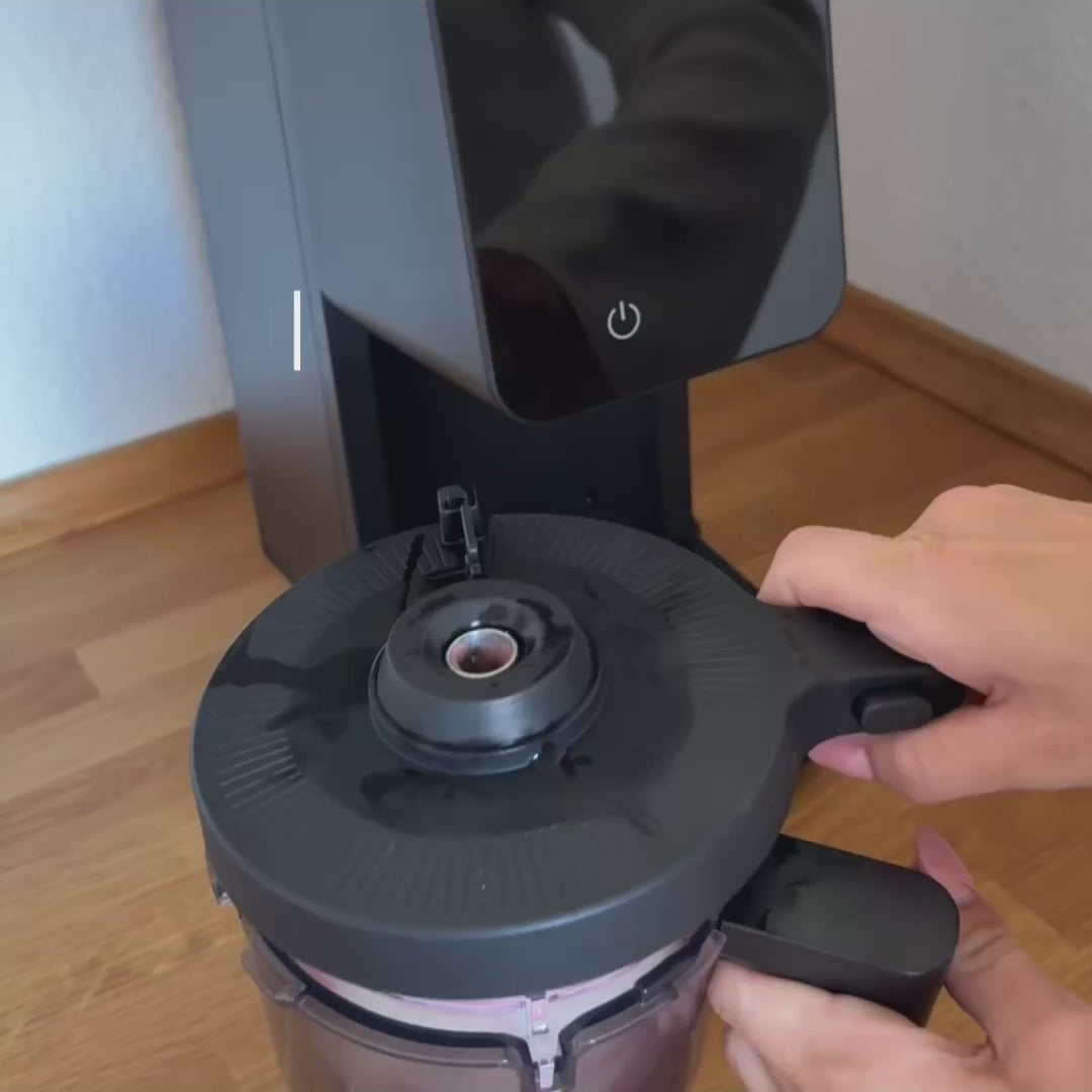 Indlæs video: 12-i-1 Ismaskine - 600W