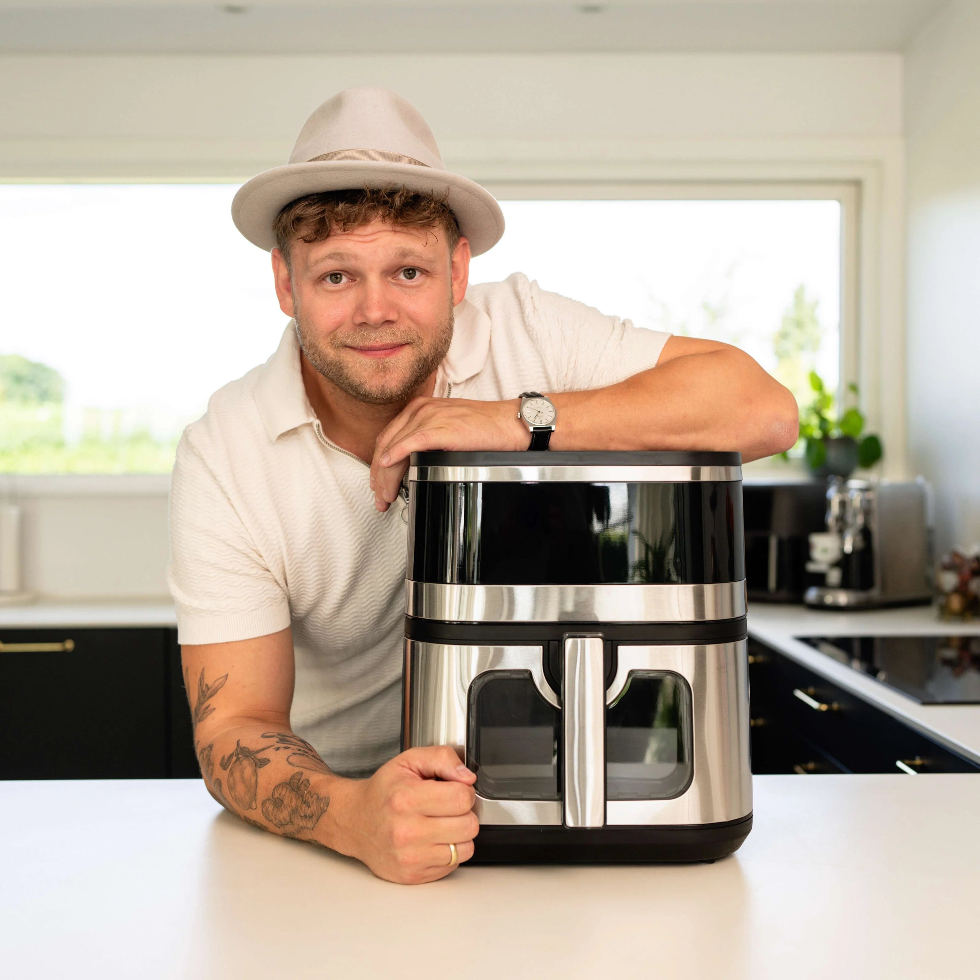 Casper Sobczyk i sit køkken